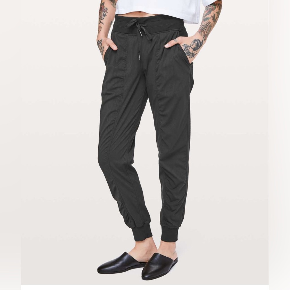 Lululemon Dance Studio Jogger *29"